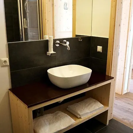 Chalet Chalet In Near Ski Area *